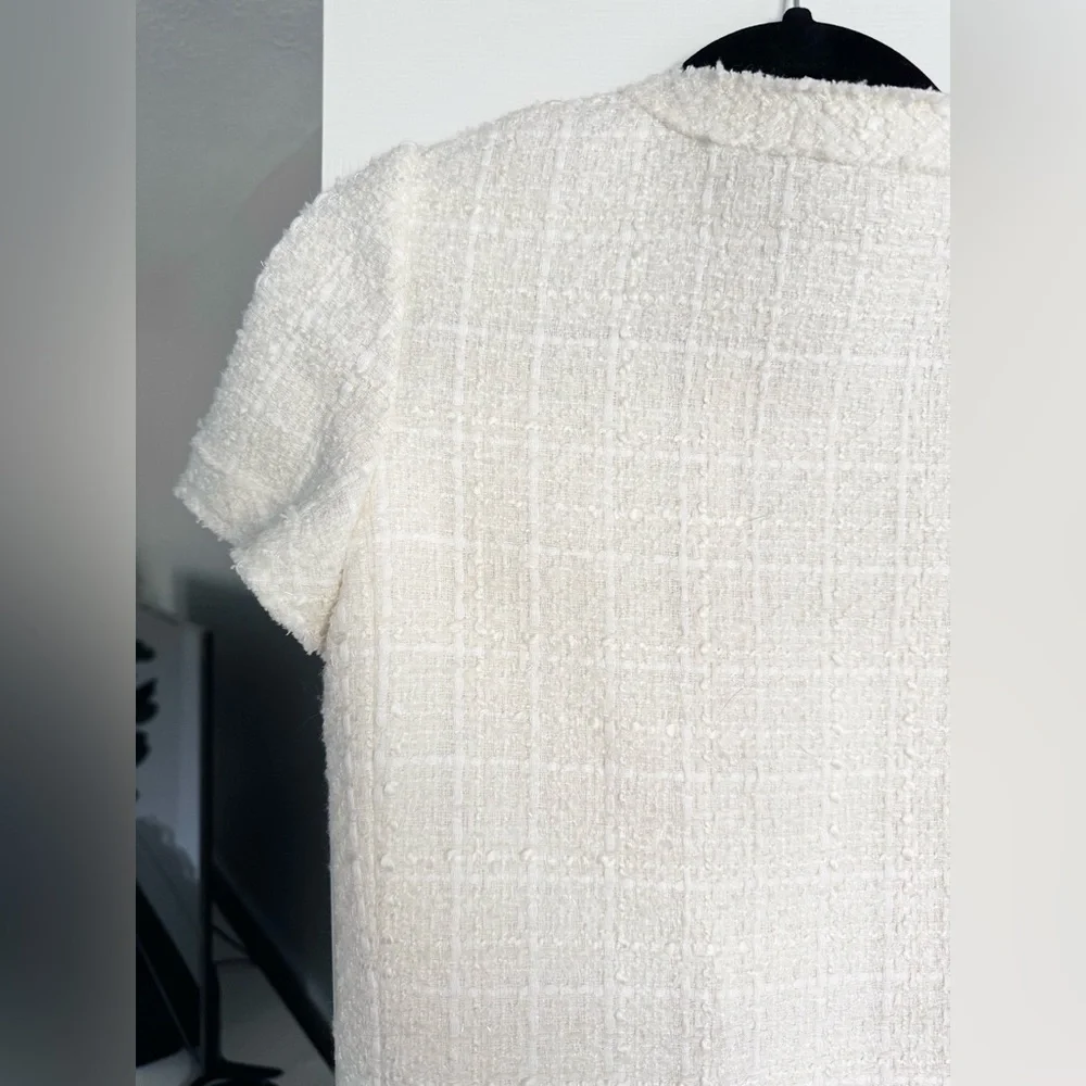 *BRAND NEW* Zara Cream/White Tweed Dress with Gold Buttons XS - Picture 5 of 14